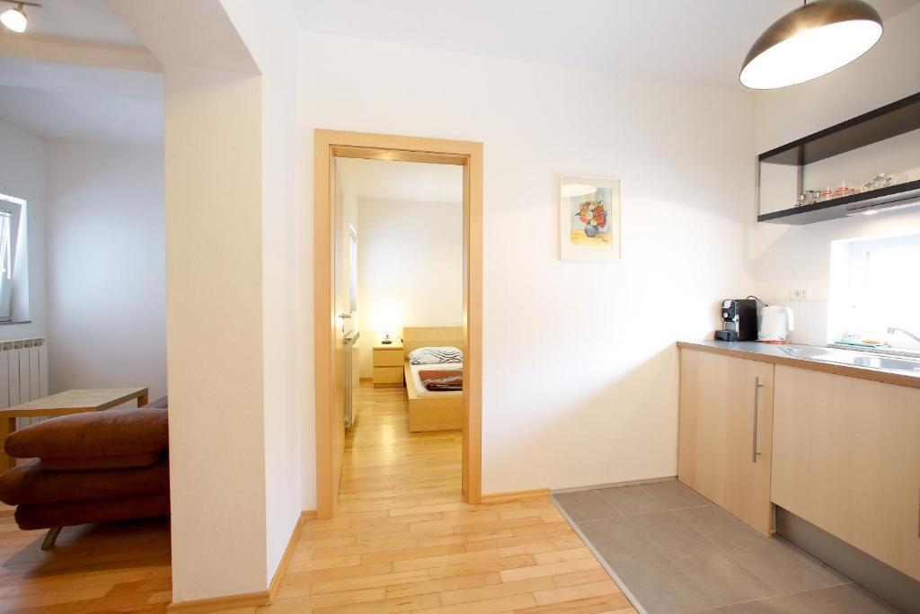 Bc Apartments - Mit Zentralheizung Senj  Zimmer foto